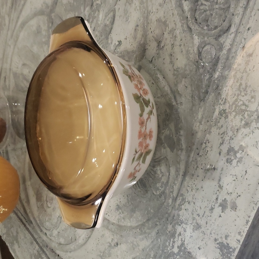 Pyrex England Cherry Blossom Vintage Round Casserole Dish White Lisa Pattern '70